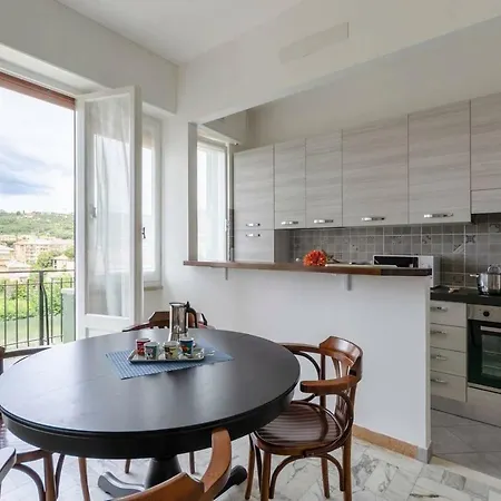 Hintown Family Holiday Flat *