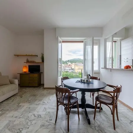 Hintown Family Holiday Flat Apartman Lavagna