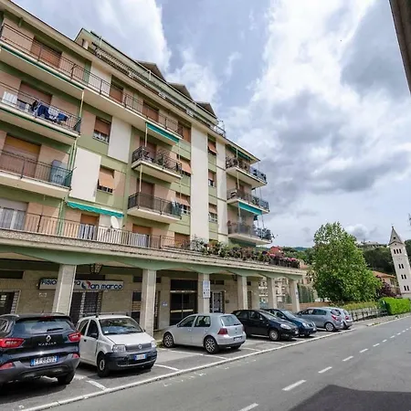 Hintown Family Holiday Flat Apartman *
